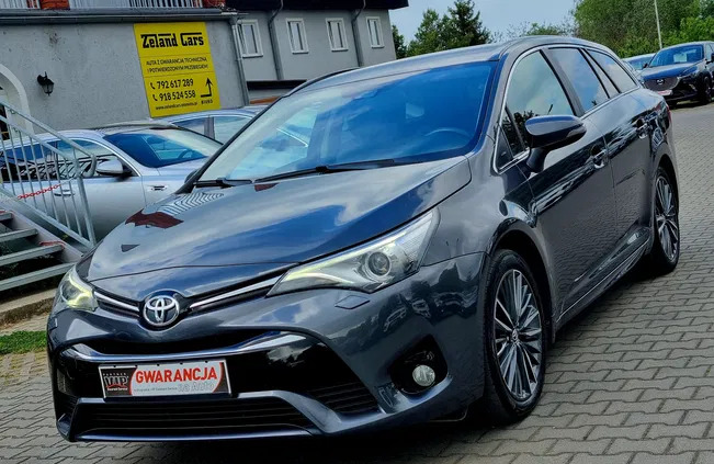 samochody osobowe Toyota Avensis cena 63900 przebieg: 133000, rok produkcji 2017 z Kobyłka